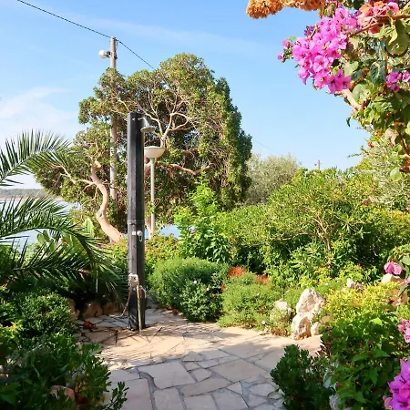 Apartman Ana - Rab166 By Interhome