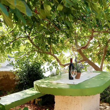 Apartman Ana - Rab166 By Interhome